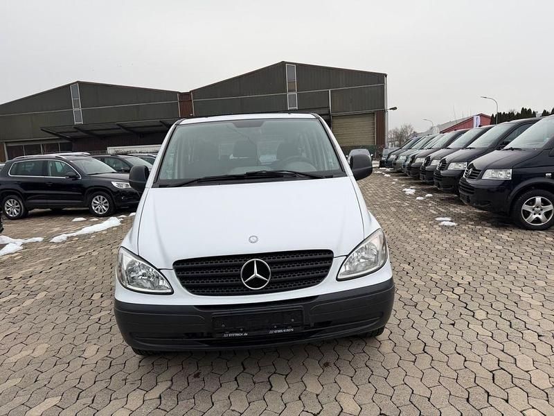 Usado Mercedes Vito 109 HP (80 kW) 2006 Branco Van