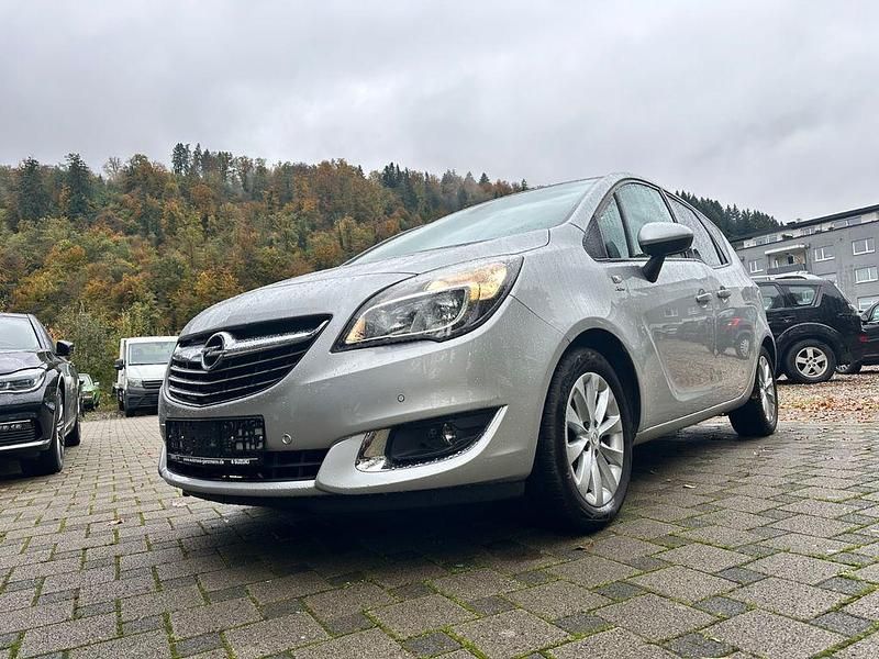 Silber Gebraucht 2017 Opel Meriva Active Van / Kleinbus | 9.950 € (Etwas zu teuer) - Bild 1/4