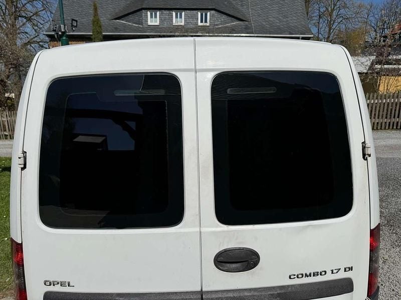 Usata Opel Combo 65 CV (47 kW) 2002 Monovolume