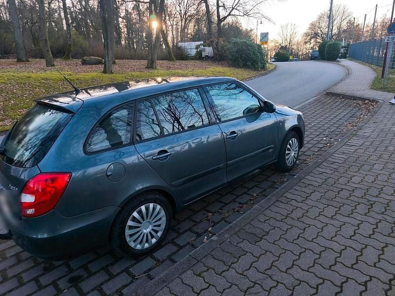 Gebraucht Skoda Fabia 105 PS (77 kW) 2010 Grau Kombi