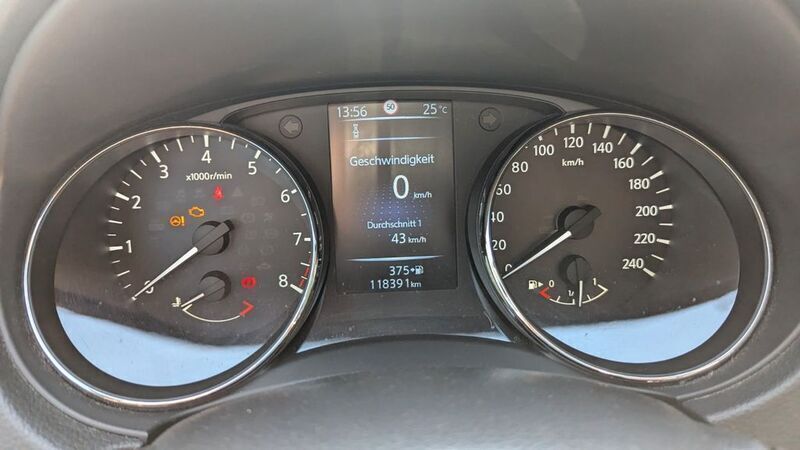 Gebraucht Nissan Qashqai Acenta 116 PS (85 kW) 2014 Weiß SUV