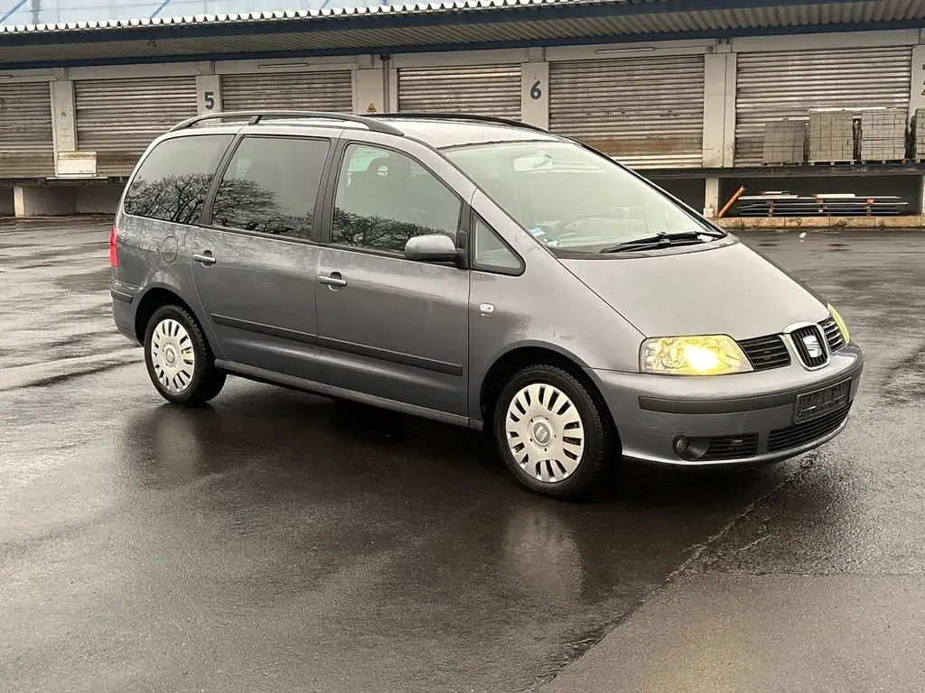 Gebraucht Seat Alhambra Reference 140 PS (102 kW) 2009 Grau Van / Kleinbus