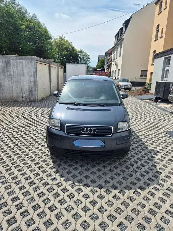 Usata Audi A2 75 CV (55 kW) 2004 Grigio Utilitaria