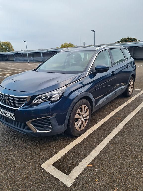 Blau Gebraucht 2019 Peugeot 5008 Allure Van / Kleinbus | 16.500 € (Etwas zu teuer) - Bild 1/4