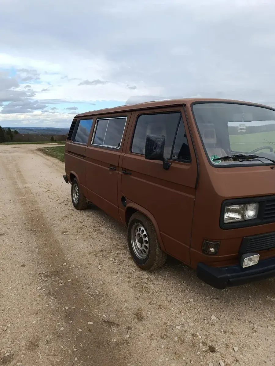 Używany VW Multivan 98 KM (72 kW) 1989 Brązowy Minivan