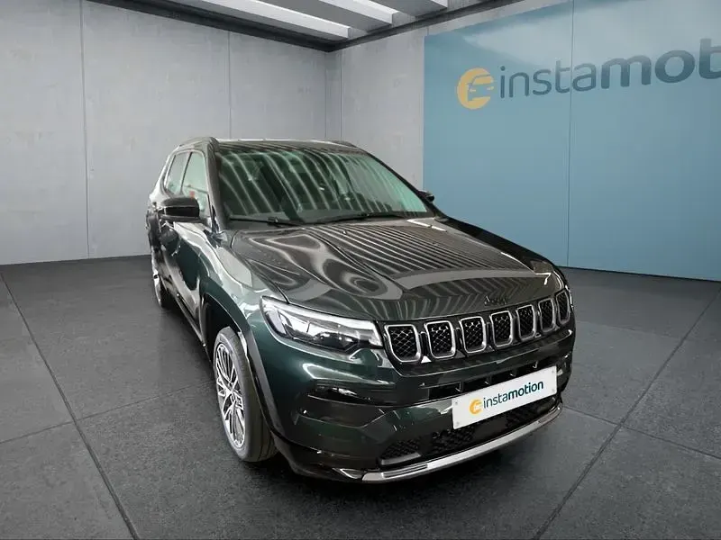 Neu Jeep Compass Summit 131 PS (96 kW) 2025 Blau SUV
