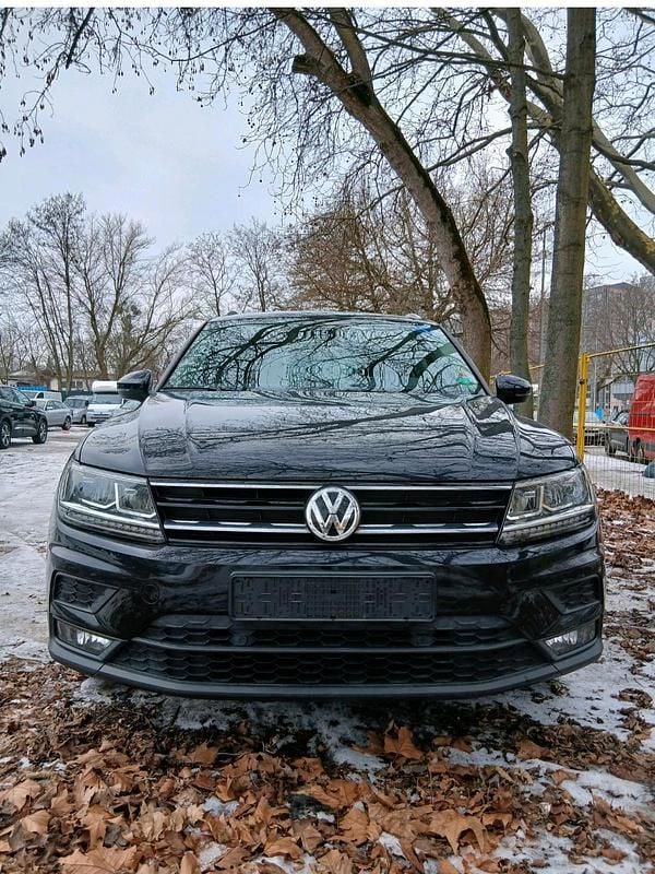 Gebraucht VW Tiguan 131 PS (96 kW) 2020 Schwarz SUV