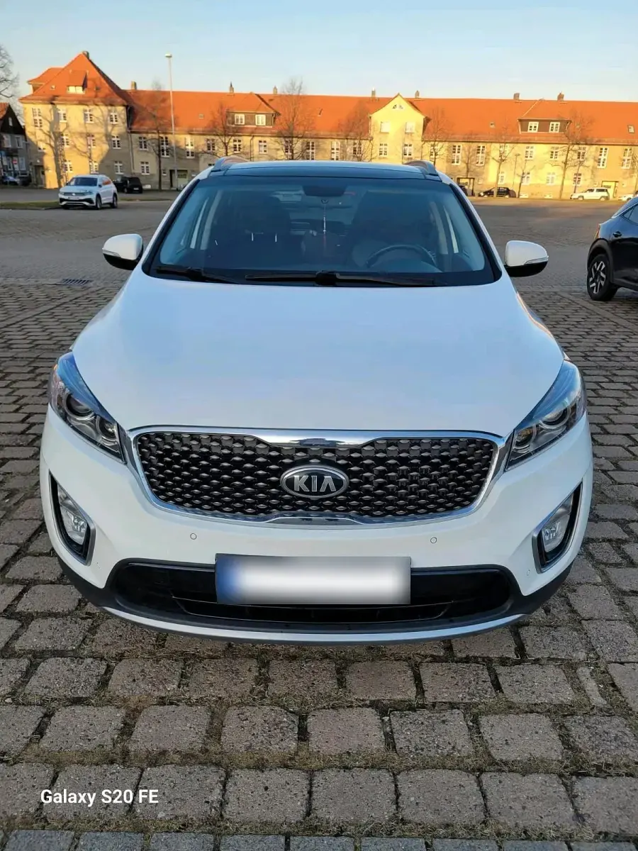 Używany Kia Sorento 200 KM (147 kW) 2016 Biały SUV