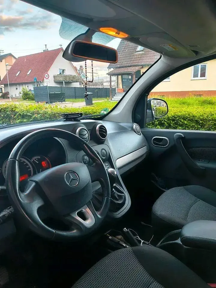 Gebraucht Mercedes Citan 111 110 PS (80 kW) 2016 Schwarz Van / Kleinbus