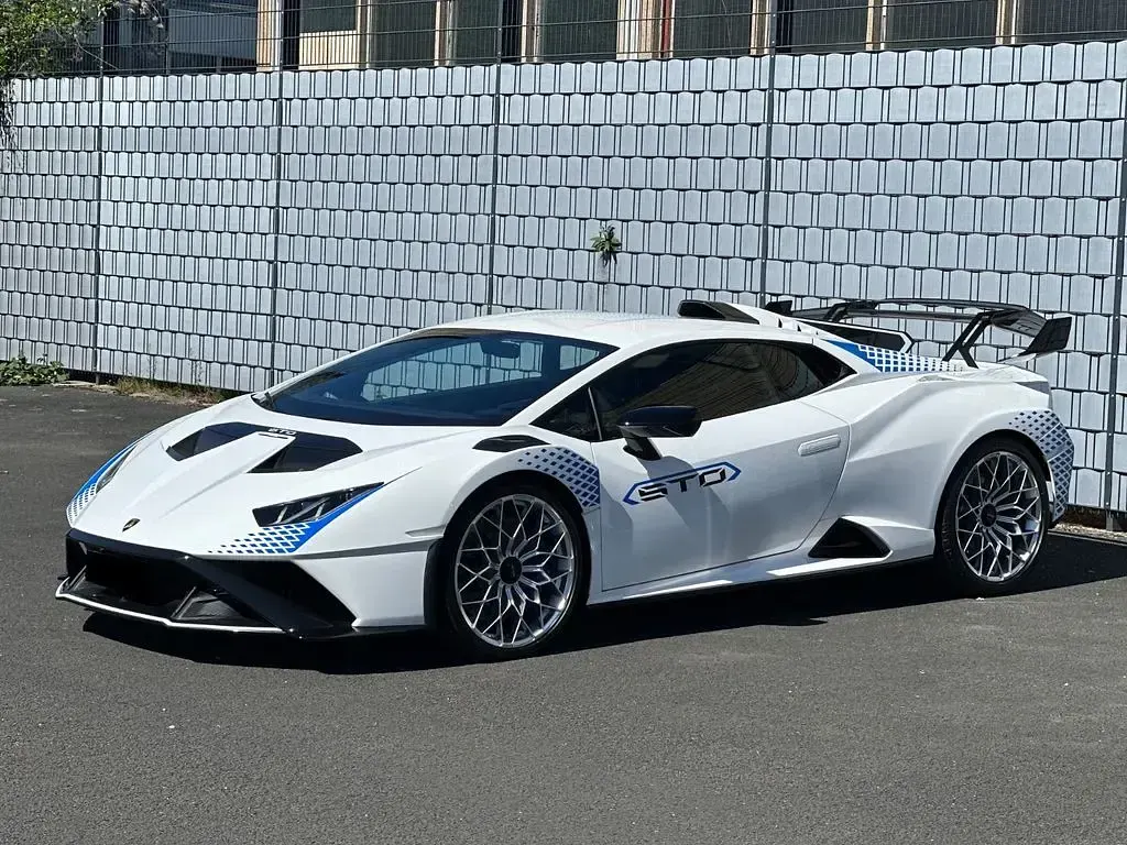 Second-hand Lamborghini Huracán 639 CP (469 kW) 2024 Alb