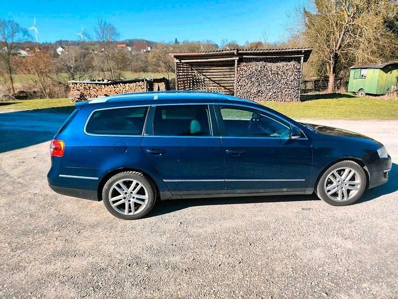 Usata VW Passat 200 CV (147 kW) 2009 Blu Station wagon