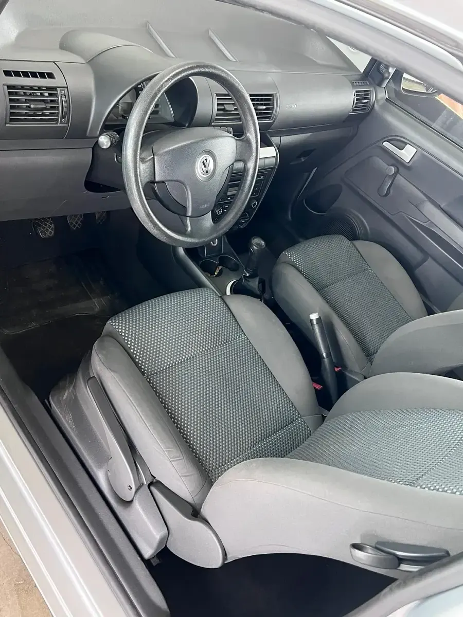 Używany VW Fox 55 KM (40 kW) 2008 Srebrny Hatchback
