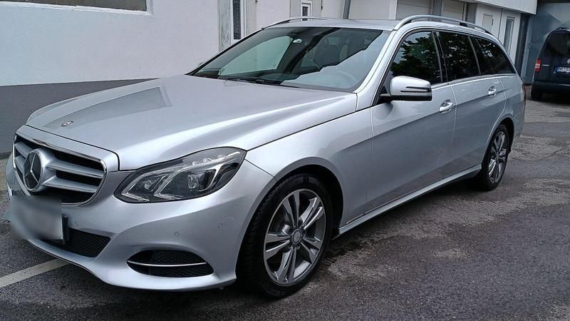 Silber Gebraucht 2016 Mercedes E350 Kombi | 13.550 € (Fairer Preis) - Bild 1/4