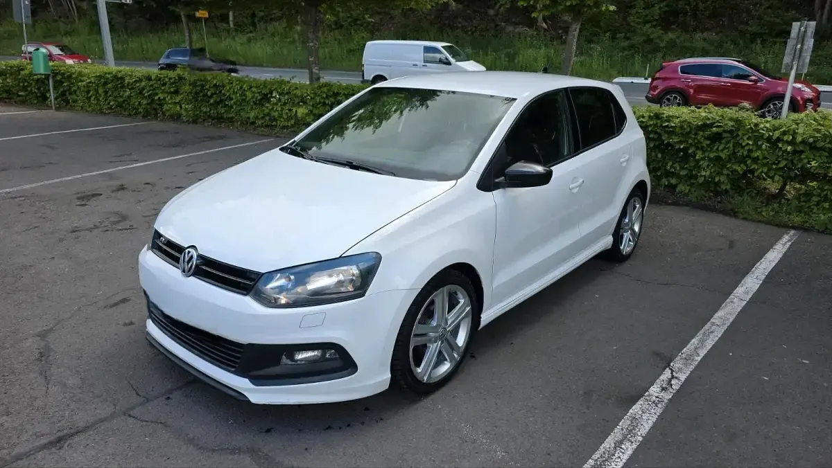 Gebraucht VW Polo R-line 90 PS (66 kW) 2014 Weiß Kleinwagen