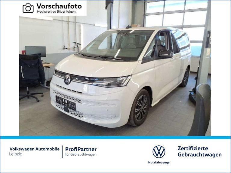 Gebraucht VW Multivan Life 150 PS (110 kW) 2024 Weiß Van