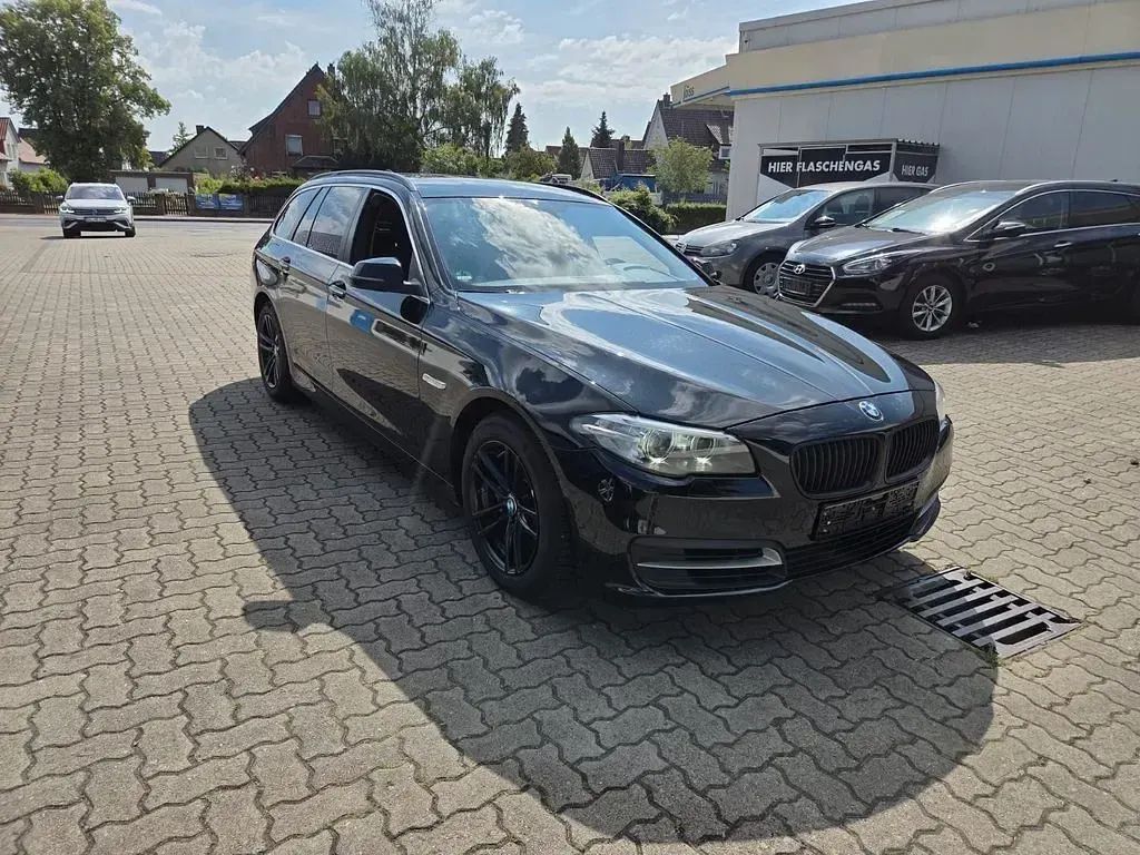Gebraucht BMW 518 150 PS (110 kW) 2017 Schwarz Kombi