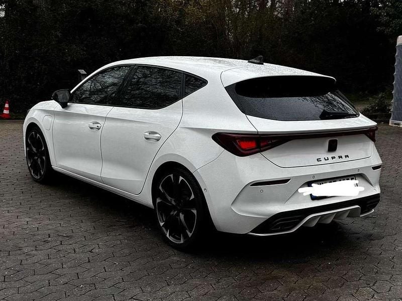 Gebraucht Cupra Leon VZ 245 PS (180 kW) 2021 Weiß Limousine