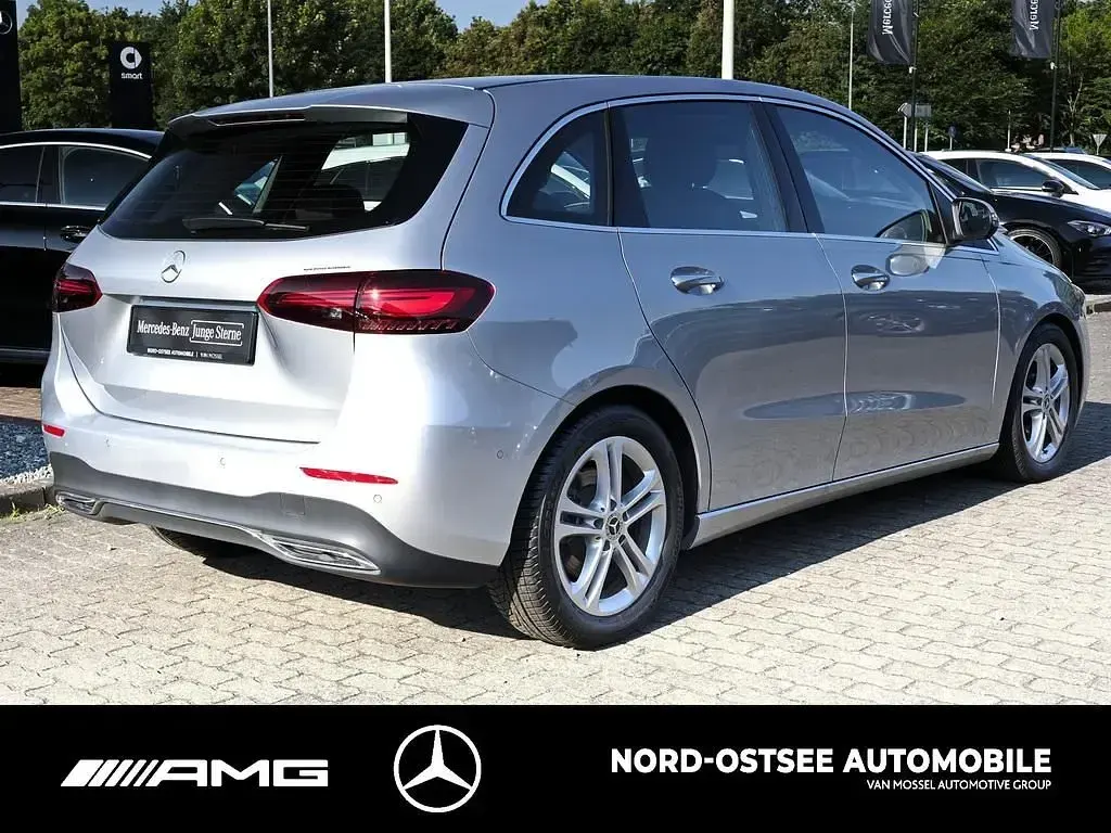 Gebraucht Mercedes B200 Advanced Plus 163 PS (119 kW) 2025 Metalliclack hightechsilber Kleinwagen