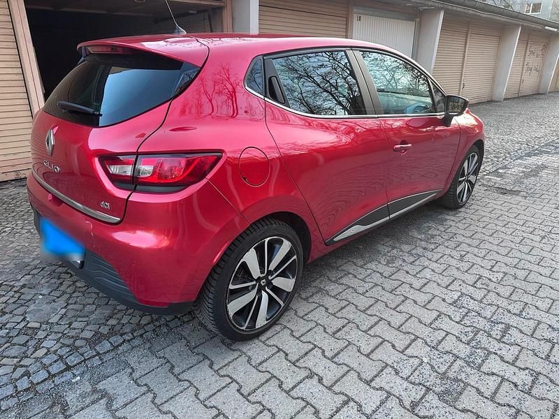 Gebraucht Renault Clio IV Intens 90 PS (66 kW) 2016 Rot Limousine
