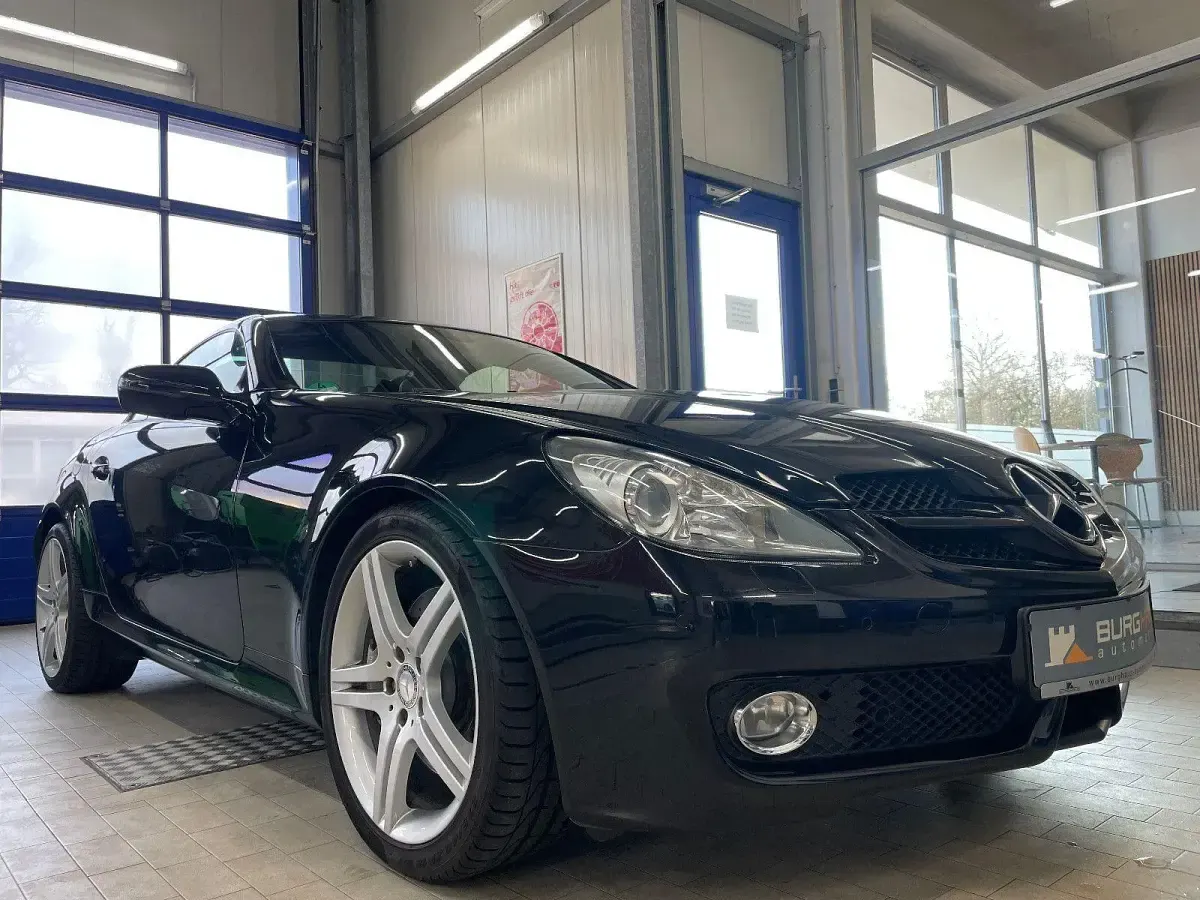 Gebraucht Mercedes SLK200 184 PS (135 kW) 2010 Obsidianschwarz Cabrio