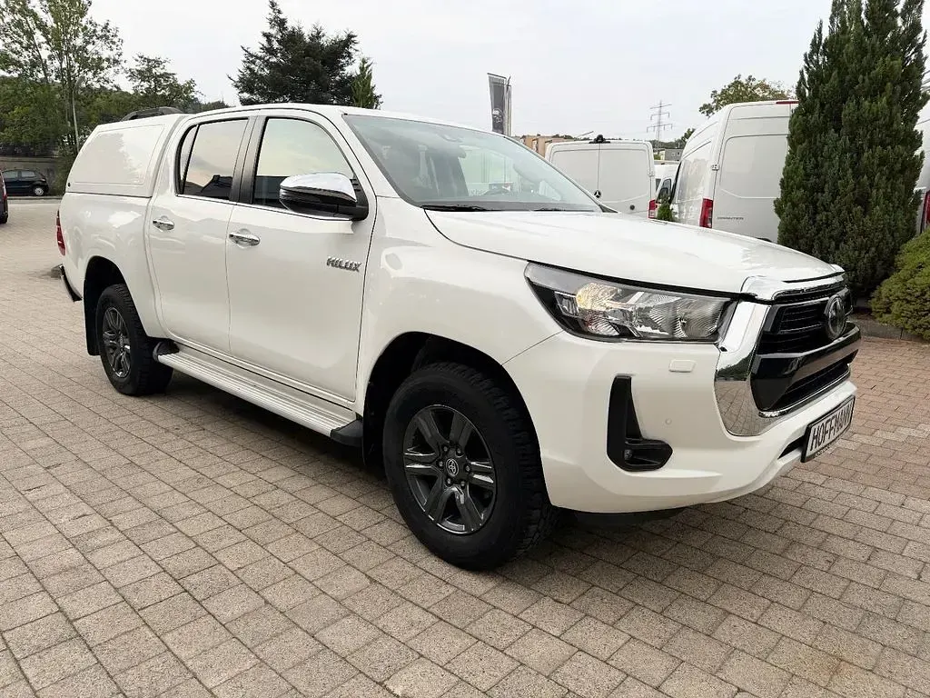 Gebraucht Toyota HiLux Comfort 150 PS (110 kW) 2022 Weiß Pickup