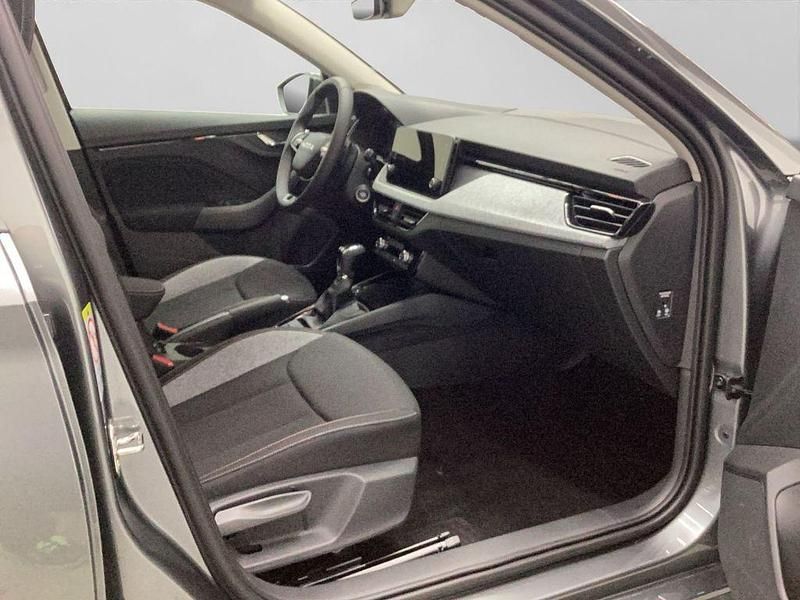 Neu Skoda Scala Selection 116 PS (85 kW) 2025 Grau Kleinwagen