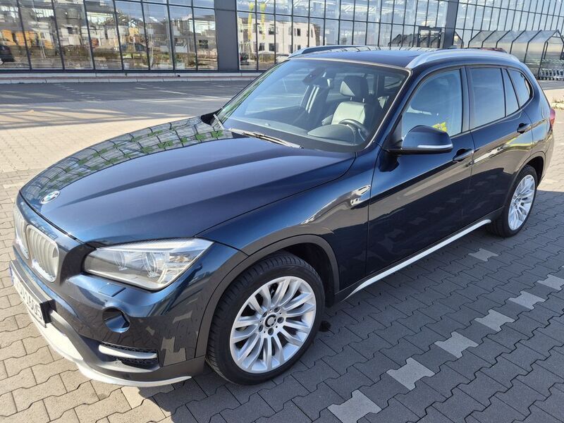 Gebraucht BMW X1 Advantage 218 PS (160 kW) 2015 Blau SUV