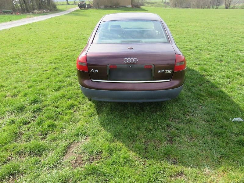 Gebraucht Audi A6 150 PS (110 kW) 1998 Rot Limousine