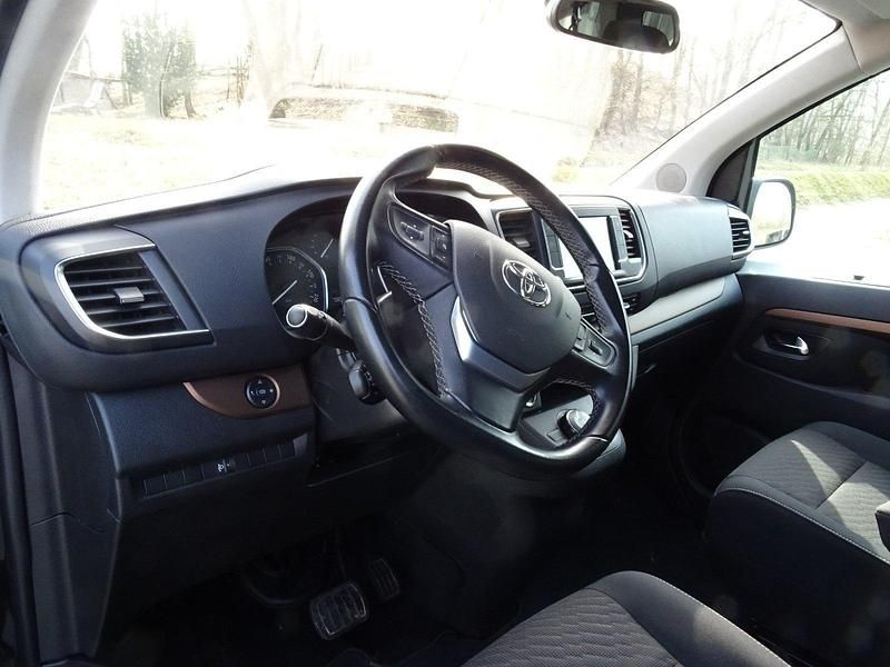 Gebraucht Toyota Proace Verso 177 PS (130 kW) 2022 Schwarz Kombi