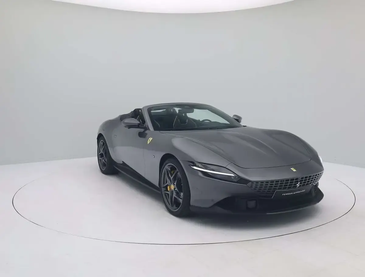 Second-hand Ferrari Roma 620 CP (456 kW) 2025 Gri Cabrio