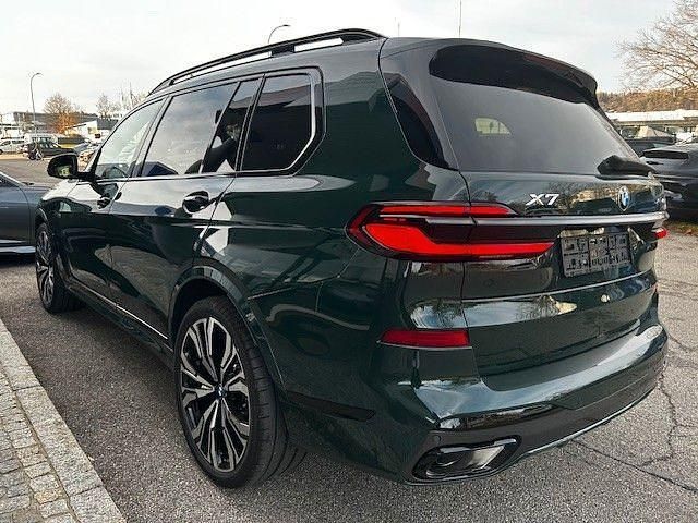 Gebraucht BMW X7 Sport Line 352 PS (258 kW) 2025 Grün SUV