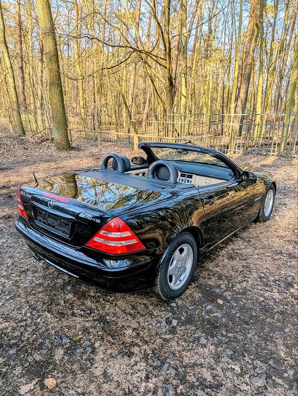 Gebraucht Mercedes SLK200 163 PS (119 kW) 2000 Schwarz Cabrio