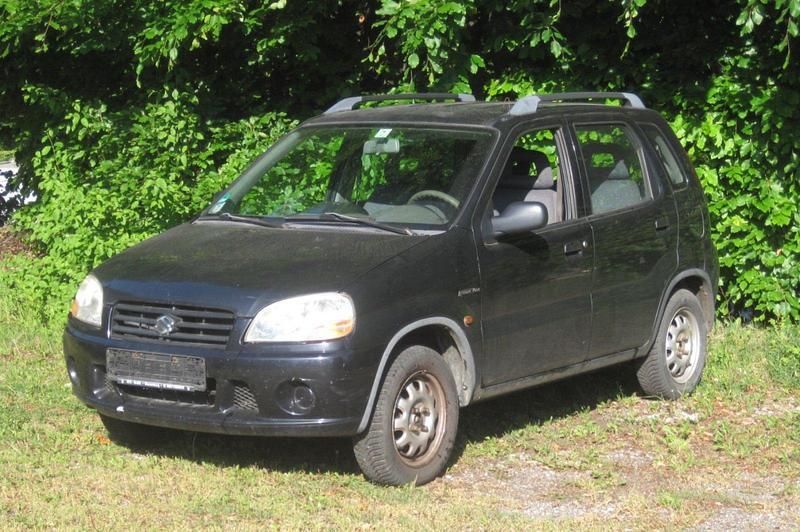 Schwarz Gebraucht 2001 Suzuki Ignis Club Kleinwagen | 599 € (Guter Preis) - Bild 1/4