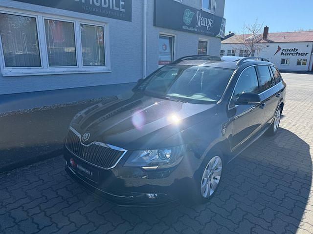 Gebraucht Skoda Superb Ambition 170 PS (125 kW) 2015 Schwarz Kombi