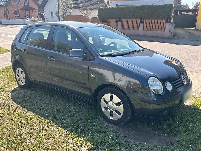 Gebraucht VW Polo 64 PS (47 kW) 2003 Grau Kleinwagen