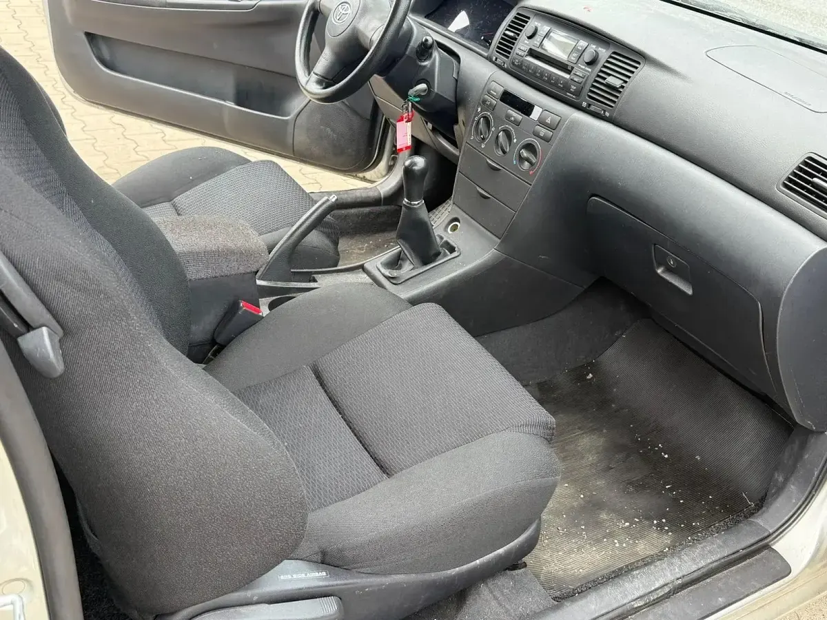 Gebraucht Toyota Corolla 96 PS (70 kW) 2005 Silber Kleinwagen
