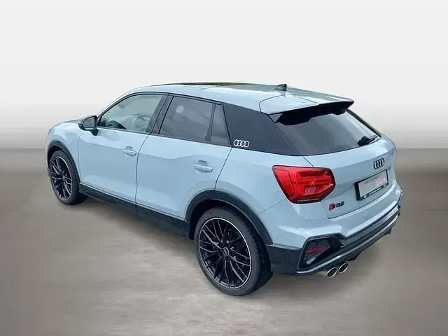 Gebraucht Audi SQ2 Comfort 300 PS (220 kW) 2022 Pfeilgrau perleffekt SUV