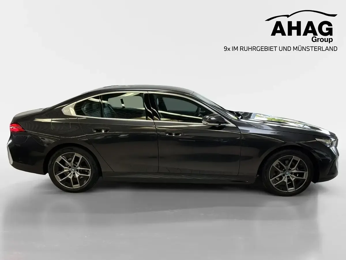 Gebraucht BMW 530e Comfort Edition 299 PS (219 kW) 2024 Schwarz Limousine