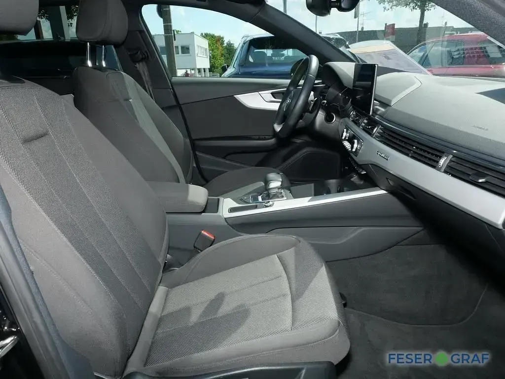 Gebraucht Audi A4 Advanced 204 PS (150 kW) 2023 Brillantschwarz Kombi