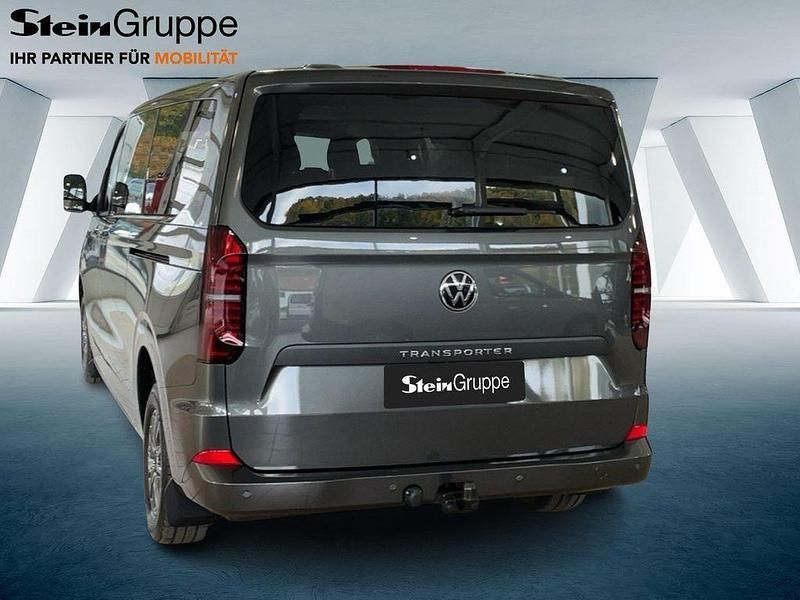 Neu VW T7 150 PS (110 kW) 2025 Grau Van