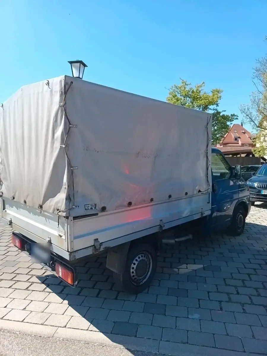 Second-hand VW T4 102 CP (75 kW) 2003 Albastru Van