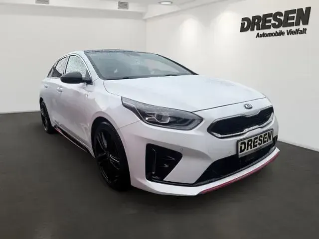 Gebraucht Kia ProCeed GT GT 204 PS (150 kW) 2020 Weiß Kleinwagen