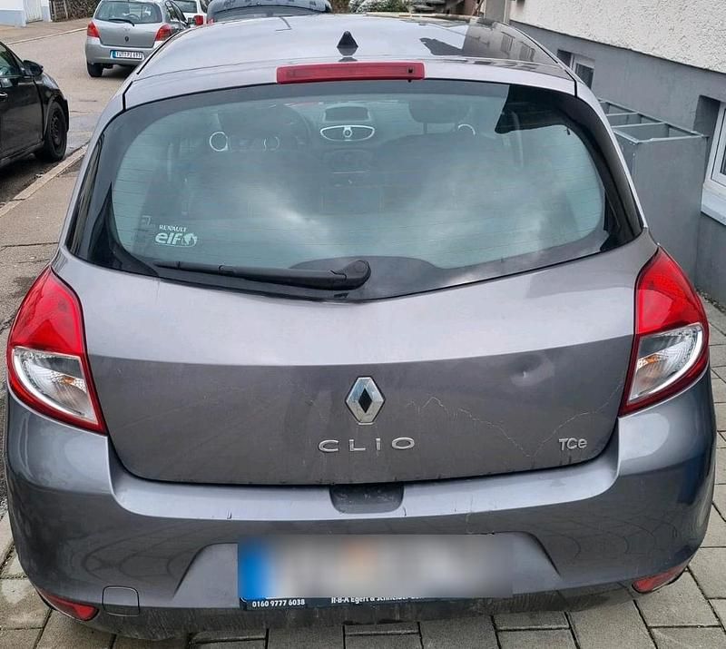 Gebraucht Renault Clio GrandTour 103 PS (75 kW) 2012 Grau Kombi