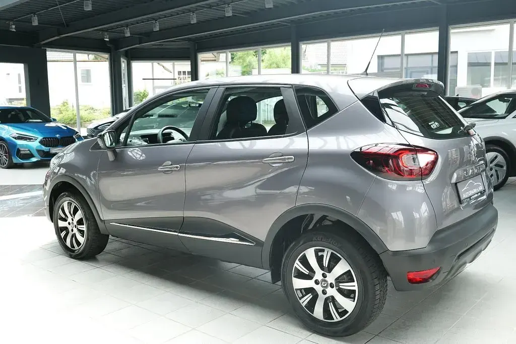 Gebraucht Renault Captur Experience 90 PS (66 kW) 2018 Grau SUV