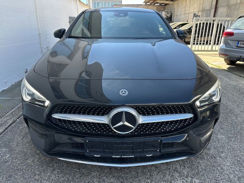 Schwarz Gebraucht 2020 Mercedes CLA180 AMG Limousine | 25.999 € (Etwas zu teuer) - Bild 1/4