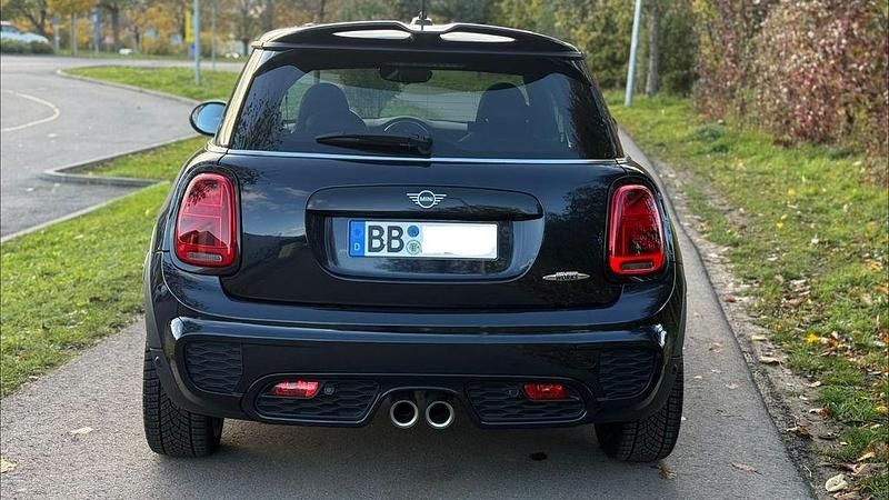 Gebraucht Mini John Cooper Works 231 PS (169 kW) 2021 Blau Kleinwagen