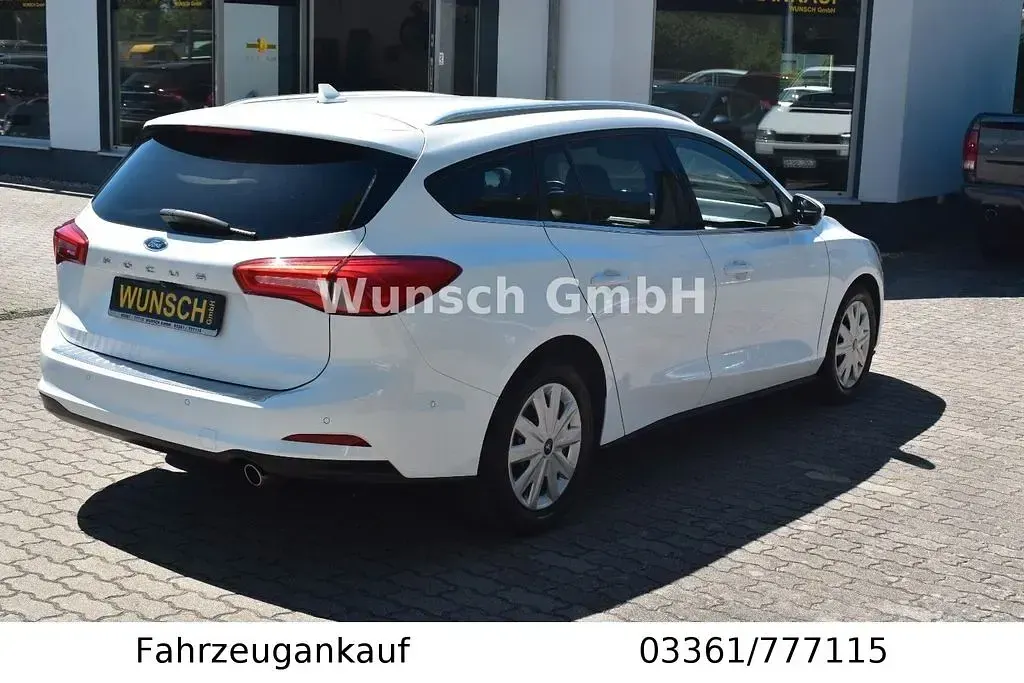 Gebraucht Ford Focus Cool & Connect 120 PS (88 kW) 2020 Weiß Kombi