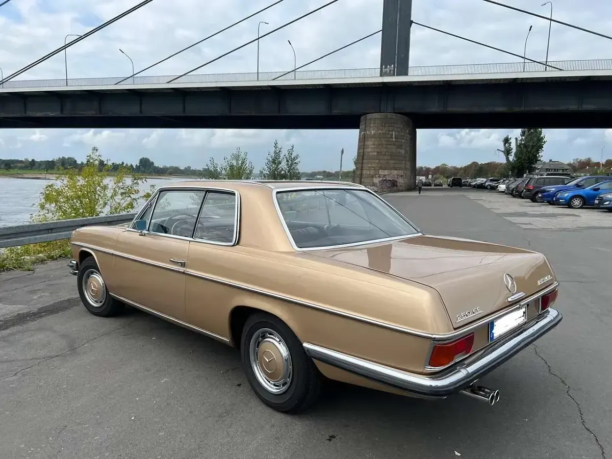 Gebraucht Mercedes 250 150 PS (110 kW) 1970 Braun Coupé