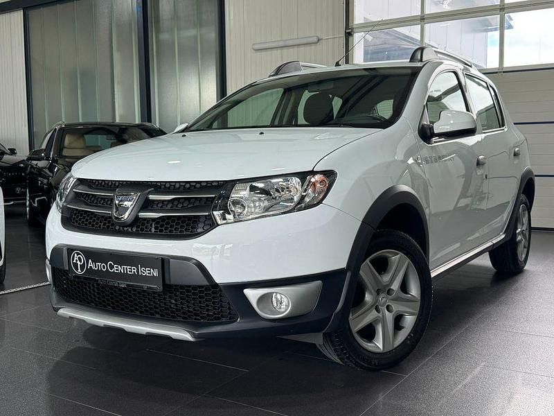 Gletscherweiss Gebraucht 2016 Dacia Sandero Prestige Kleinwagen | 7.880 € (Fairer Preis) - Bild 1/4