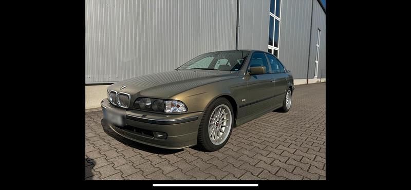 Andere farben Gebraucht 2000 BMW 523 Limousine | 2.400 € (Fairer Preis) - Bild 1/4